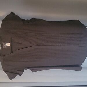 🐞Black Ruffle Sleeve Top